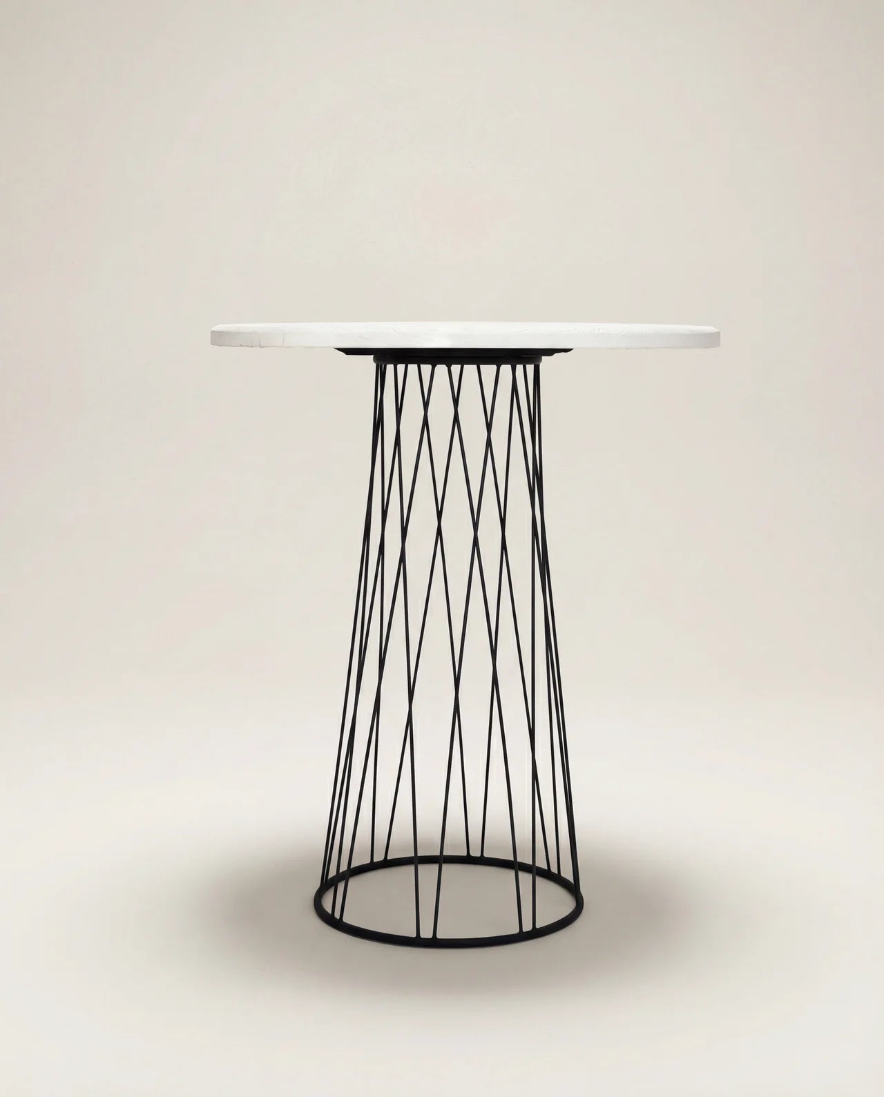 Cone Décor Polywood Round Bar Table