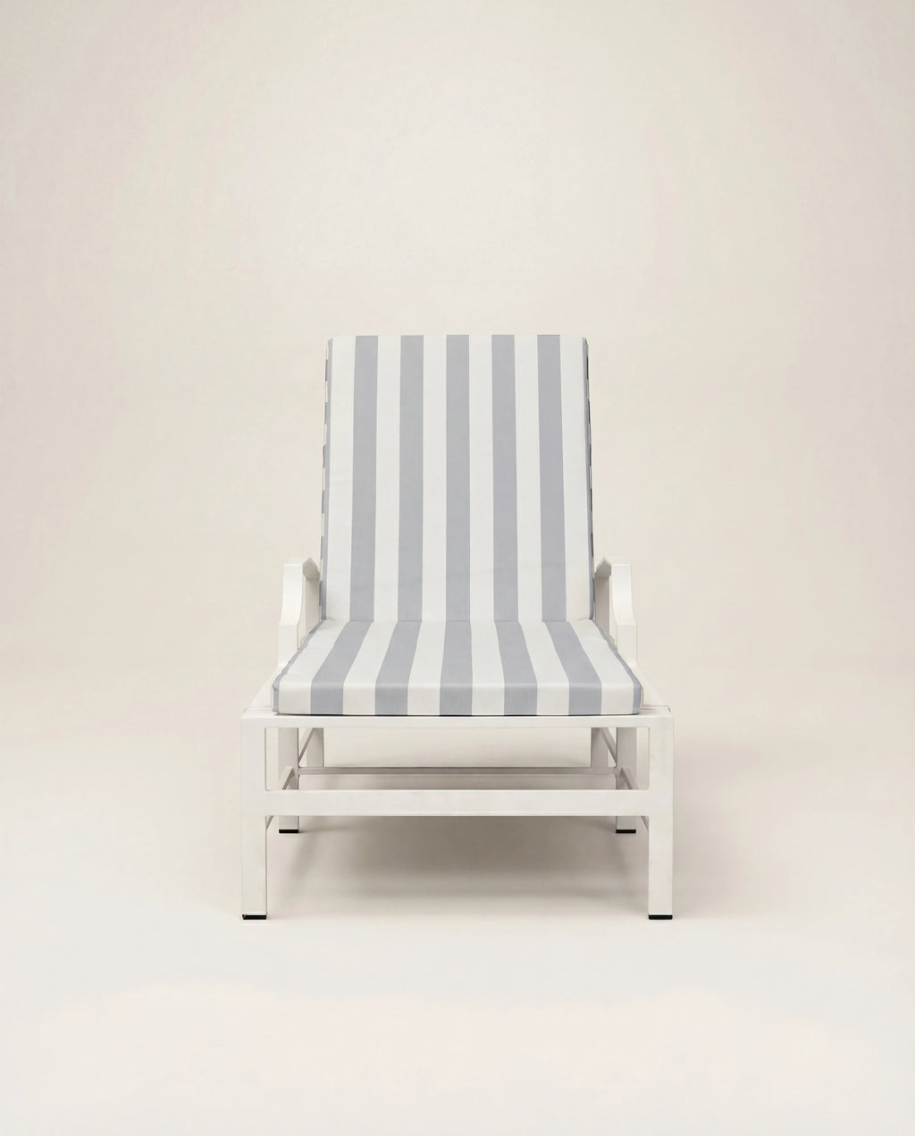 Hibbert Sun Lounger