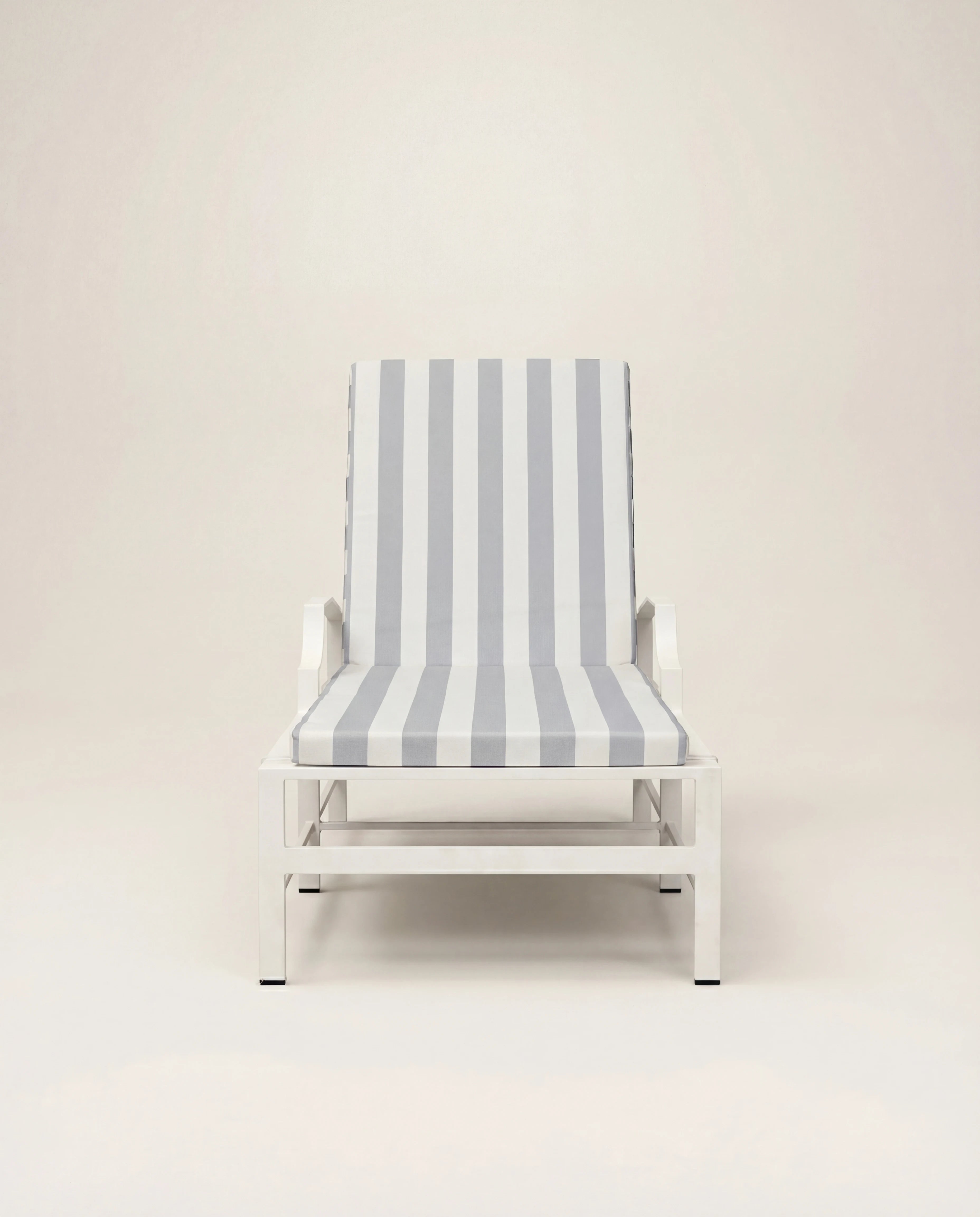Hibbert Sun Lounger
