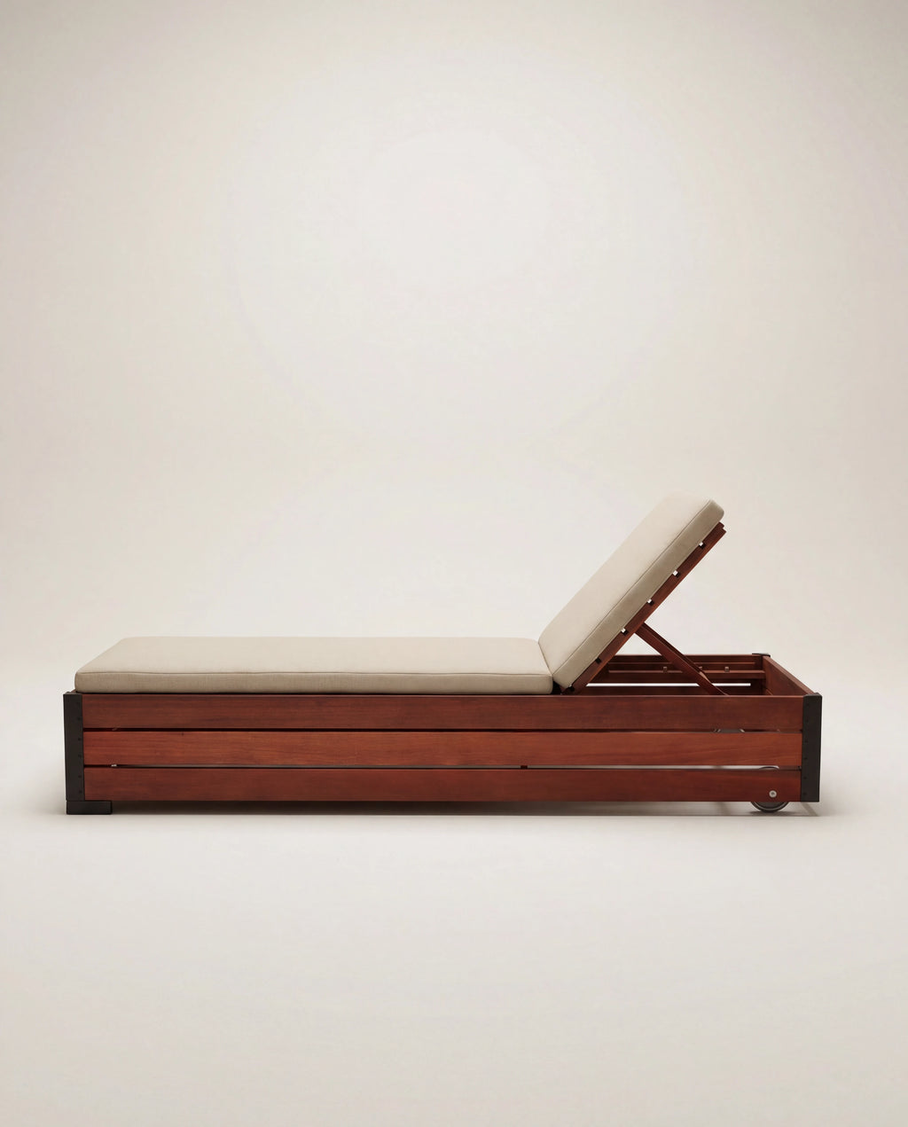 Warwick Sun Lounger